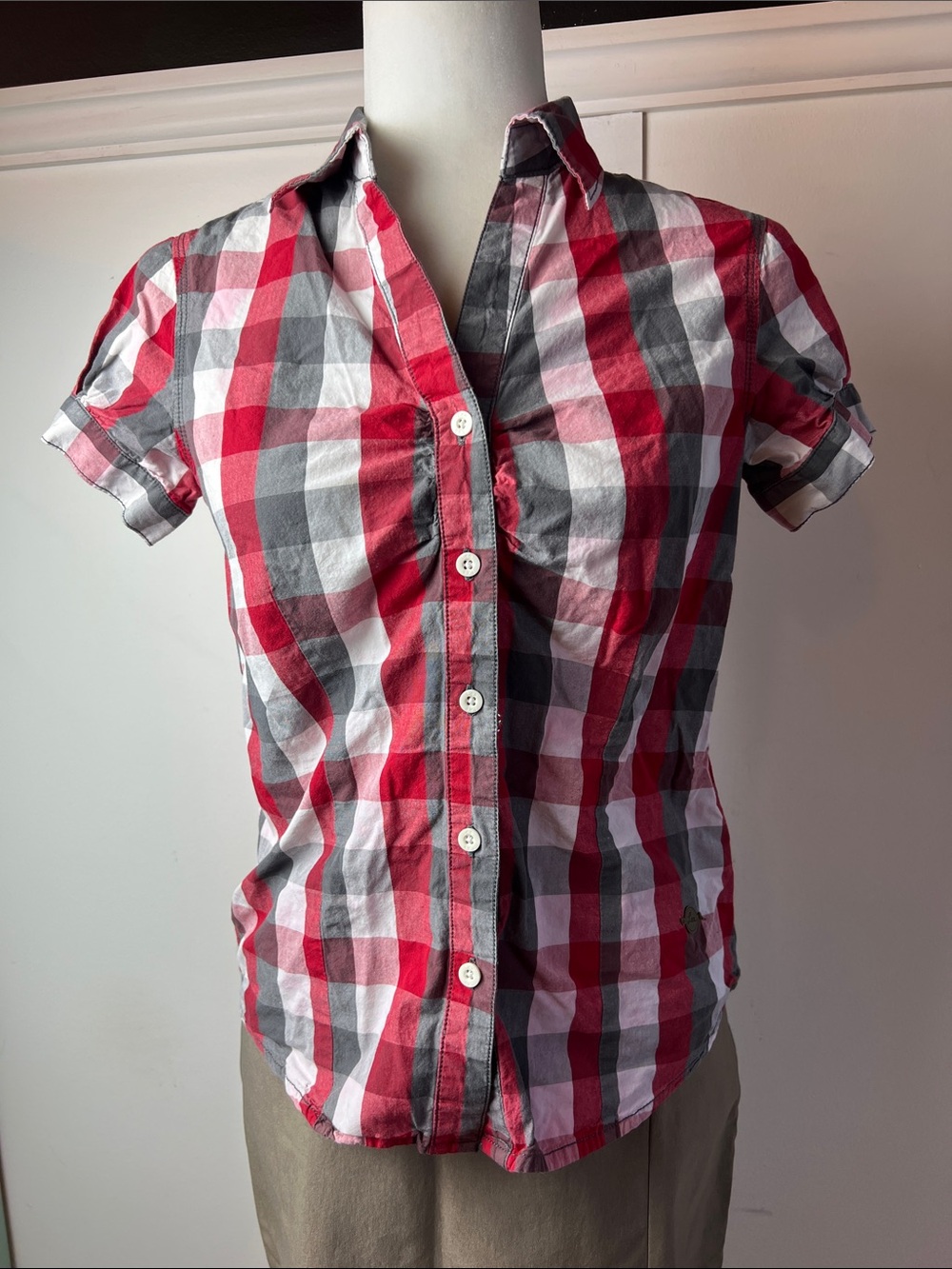 Cute Rockabilly Top Red and Gray Checked Plaid Button-Up Shirt M